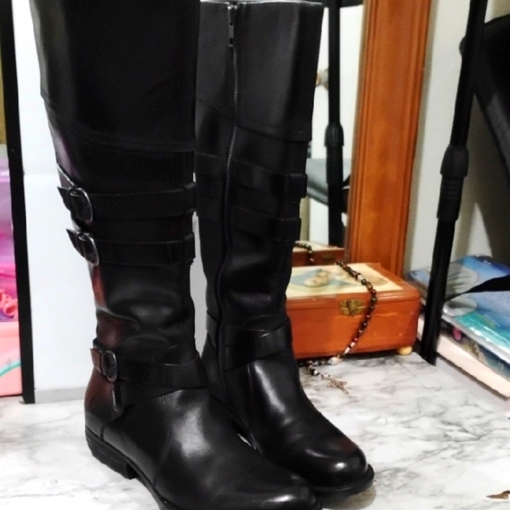 Stylish Black Leather Boots